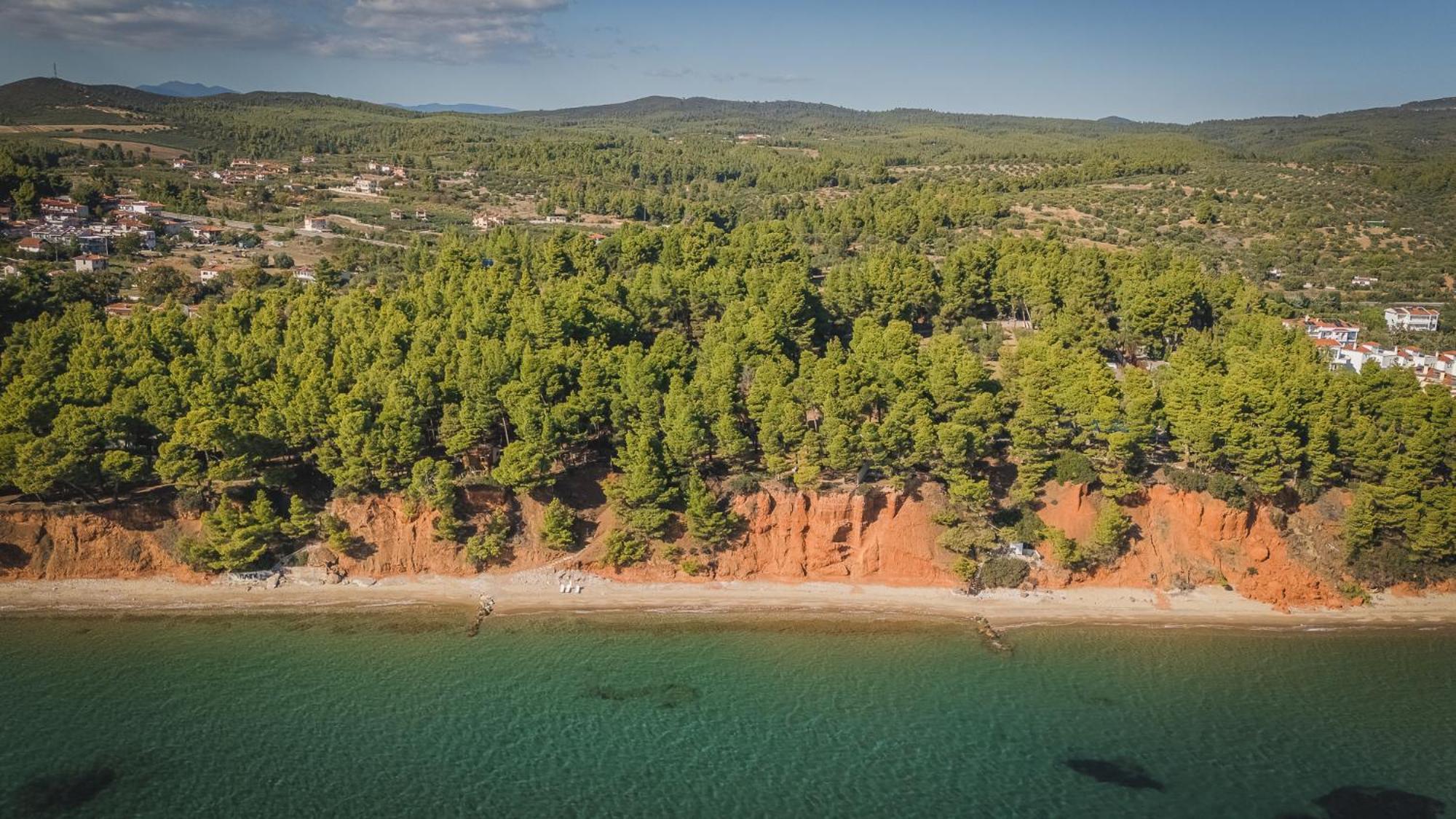 Squirrel Beach Front Villa, Metamorfosi Экстерьер фото